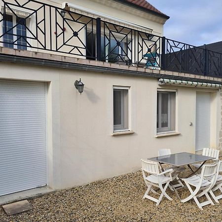 Apartamento Chez Jaja Et Phiphi Bourg-et-Comin Exterior foto